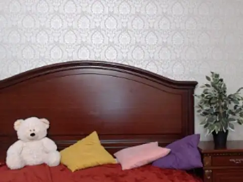 Snapshot of Supipie chatting on November 17, 2025, 12:16 am Supipie online show from November 17, 2025, 12:16 am