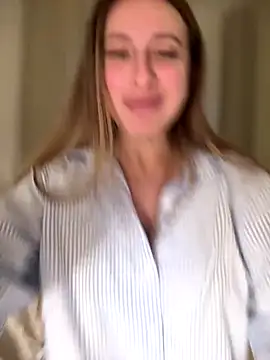 Eva Ryen online show from December 22, 2025, 8:17 pm