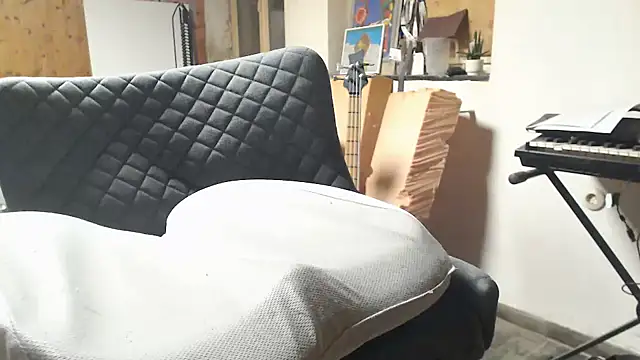 blow2gold online show from February 25, 2025, 6:42 pm