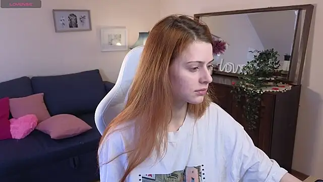 doll lesli online show from March 13, 2025, 2:12 pm