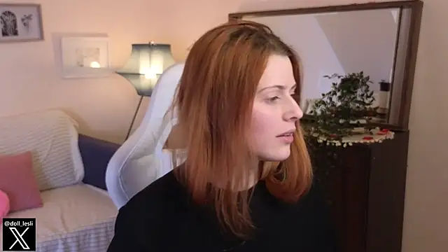 doll lesli online show from March 22, 2025, 2:25 pm