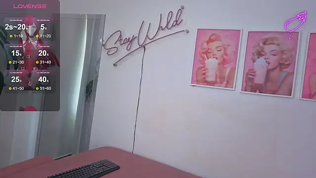 Adele LatinLady online show from January 7, 2026, 8:22 pm