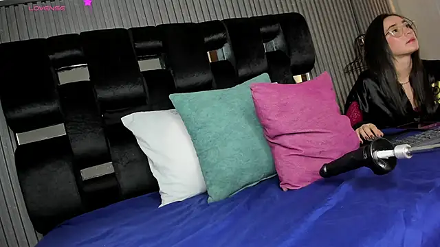 Snapshot of levana1 chatting on November 13, 2025, 9:36 pm levana1 online show from November 13, 2025, 9:36 pm