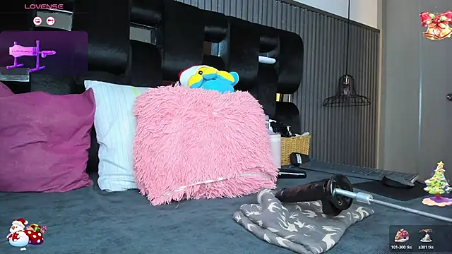 Snapshot of levana1 chatting on December 18, 2025, 7:09 pm levana1 online show from December 18, 2025, 7:09 pm