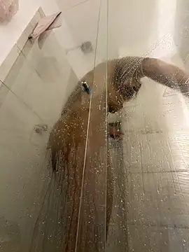 Victoriasant online show from April 1, 2026, 11:02 pm