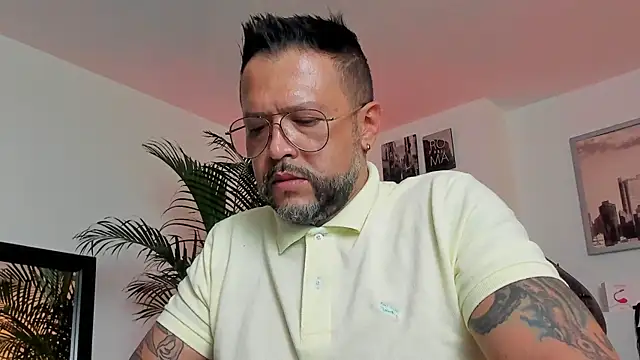 MrFrank tattoo online show from December 9, 2024, 9:37 pm