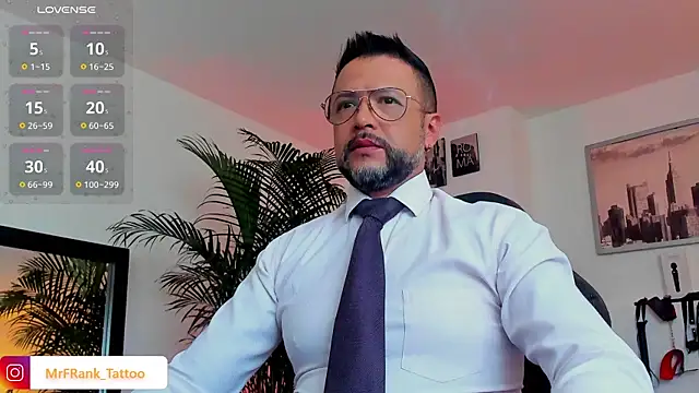 MrFrank tattoo online show from December 11, 2024, 12:02 pm