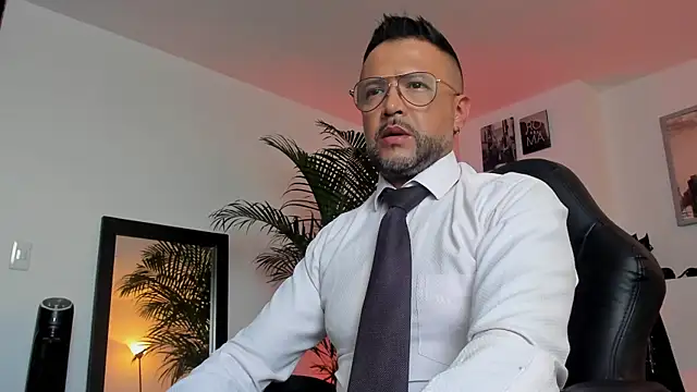 MrFrank tattoo online show from December 17, 2024, 6:31 pm