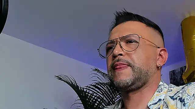 MrFrank tattoo online show from January 15, 2025, 9:41 pm