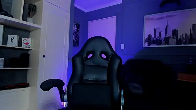 MrFrank tattoo online show from October 8, 2025, 2:31 am