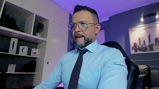 MrFrank tattoo online show from October 17, 2025, 11:46 am