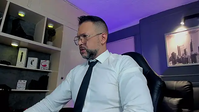 MrFrank tattoo online show from November 22, 2025, 12:15 pm