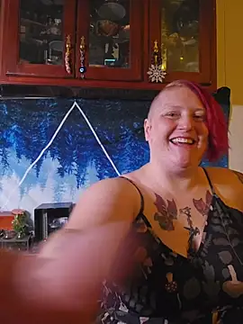 buxombosums online show from January 17, 2026, 5:34 am