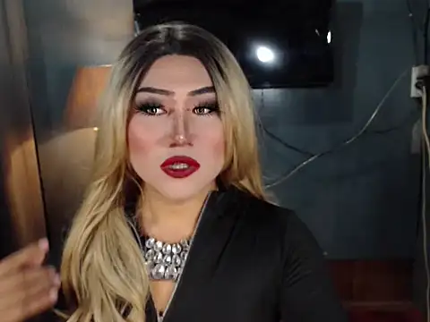 Snapshot of BlackAlison chatting on April 12, 2026, 5:40 pm BlackAlison online show from April 12, 2026, 5:40 pm