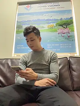 Naughty--asian online show from December 18, 2025, 7:47 am