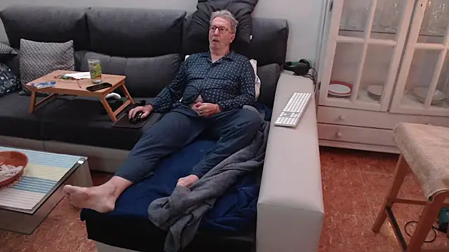 Nudelschwanz online show from February 26, 2025, 9:16 pm