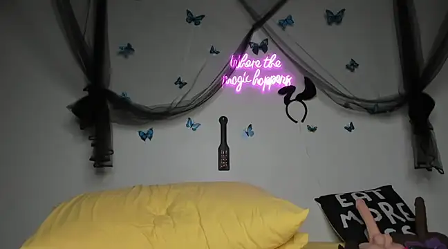 Snapshot of ThickAssRena chatting on February 1, 2025, 10:13 pm ThickAssRena online show from February 1, 2025, 10:13 pm