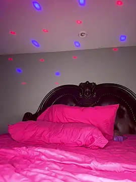 Snapshot of ThickAssRena chatting on November 30, 2025, 12:36 am ThickAssRena online show from November 30, 2025, 12:36 am