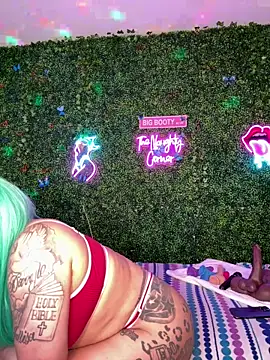 Snapshot of ThickAssRena chatting on February 5, 2026, 8:19 am ThickAssRena online show from February 5, 2026, 8:19 am