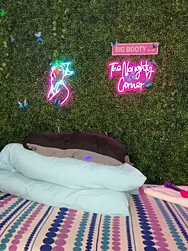 Snapshot of ThickAssRena chatting on February 7, 2026, 9:24 am ThickAssRena online show from February 7, 2026, 9:24 am