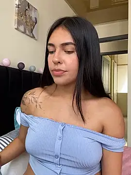 DaphneUwu online show from December 13, 2024, 5:54 pm