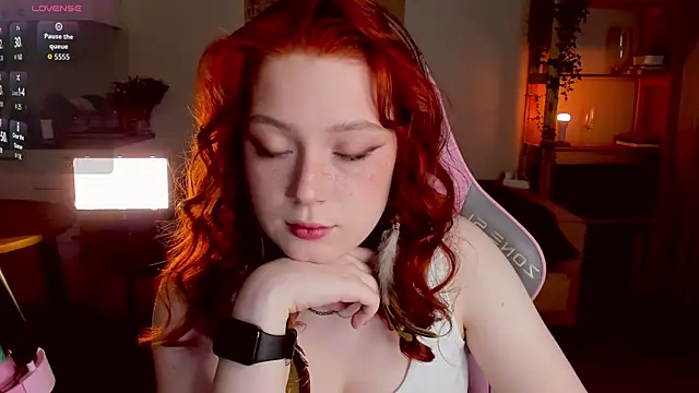 Snapshot of Sofy_Benson chatting on October 24, 2025, 12:56 pm Sofy Benson online show from October 24, 2025, 12:56 pm