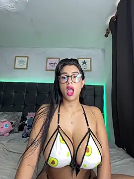 lovely violet13 online show from March 14, 2026, 6:02 pm