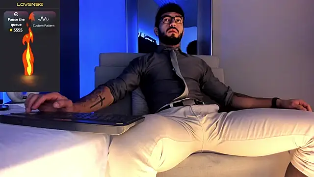 Snapshot of MarkWalker__ chatting on March 8, 2025, 10:54 am MarkWalker online show from March 8, 2025, 10:54 am