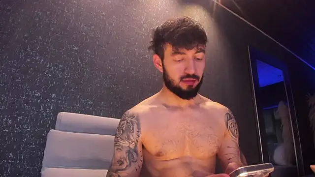 Snapshot of MarkWalker__ chatting on March 15, 2025, 4:43 pm MarkWalker online show from March 15, 2025, 4:43 pm