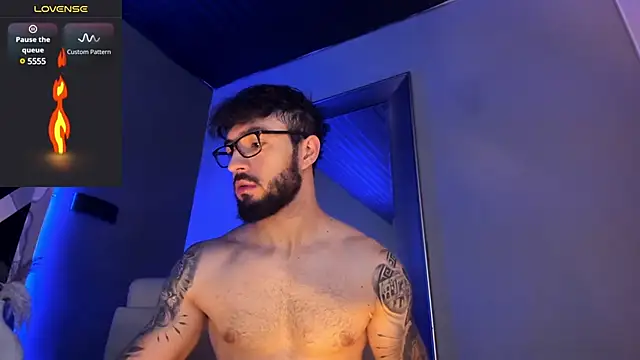 Snapshot of MarkWalker__ chatting on March 17, 2025, 10:06 am MarkWalker online show from March 17, 2025, 10:06 am