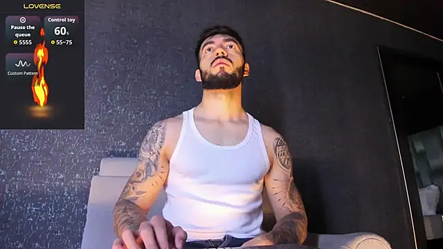 Snapshot of MarkWalker__ chatting on December 22, 2025, 10:01 am MarkWalker online show from December 22, 2025, 10:01 am