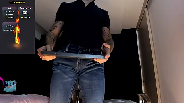 Snapshot of MarkWalker__ chatting on January 5, 2026, 5:27 pm MarkWalker online show from January 5, 2026, 5:27 pm