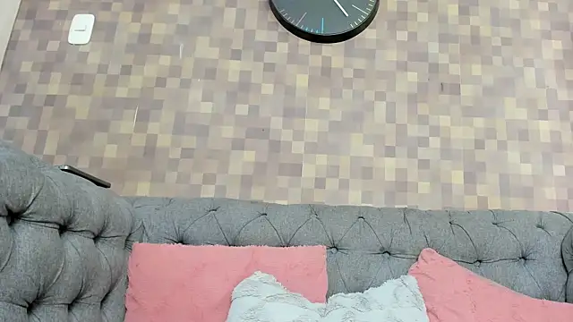 kristyl paez online show from September 12, 2025, 7:25 pm