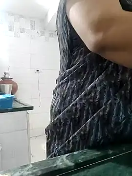 Riyasingh9 online show from December 23, 2024, 11:47 am