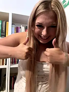 CherryAuroraa online show from September 19, 2025, 10:49 am