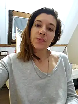 Snapshot of Lina_lou4 chatting on December 17, 2024, 5:15 pm Lina lou4 online show from December 17, 2024, 5:15 pm