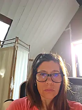 Snapshot of Lina_lou4 chatting on February 12, 2025, 9:10 am Lina lou4 online show from February 12, 2025, 9:10 am