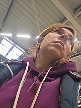 Lina lou4 online show from December 5, 2025, 10:24 am