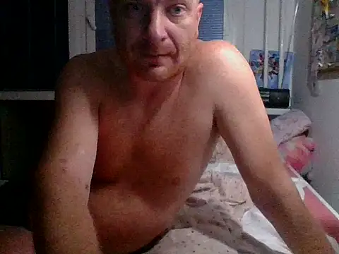 82liska online show from October 26, 2025, 1:44 am