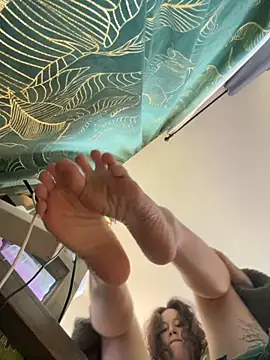 Snapshot of SuzieWanKenobi chatting on September 29, 2025, 9:14 am SuzieWanKenobi online show from September 29, 2025, 9:14 am