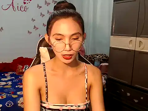Snapshot of PirateEmpressBoaAico chatting on December 23, 2024, 6:22 am PirateEmpressBoaAico online show from December 23, 2024, 6:22 am