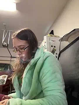 Dakota 02 online show from February 19, 2025, 2:12 pm