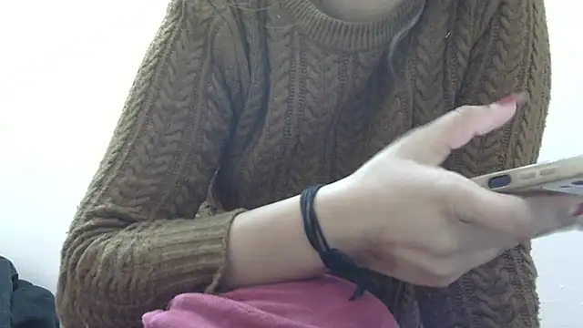 Snapshot of lovelydesi21 chatting on January 18, 2026, 1:04 pm lovelydesi21 online show from January 18, 2026, 1:04 pm