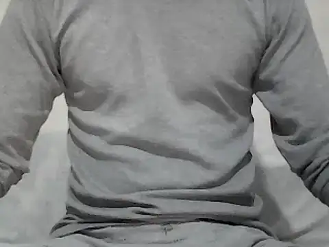 roccosif696 online show from December 6, 2024, 3:33 pm