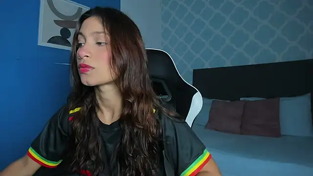 cora 22 online show from October 1, 2025, 12:44 pm