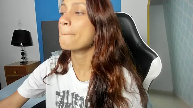 cora 22 online show from October 9, 2025, 12:58 pm