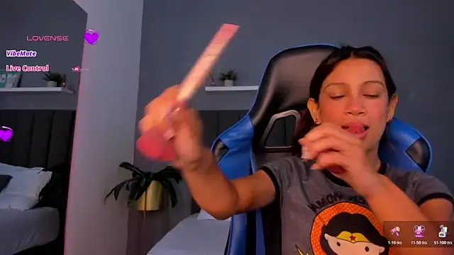 cora 22 online show from October 30, 2025, 12:50 pm