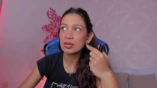 cora 22 online show from February 18, 2026, 12:45 pm