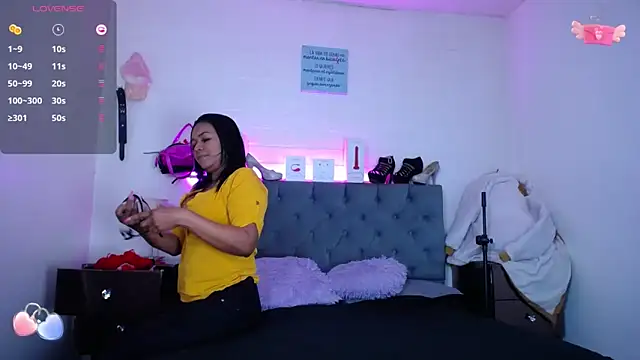 louise nails online show from March 20, 2025, 6:31 pm