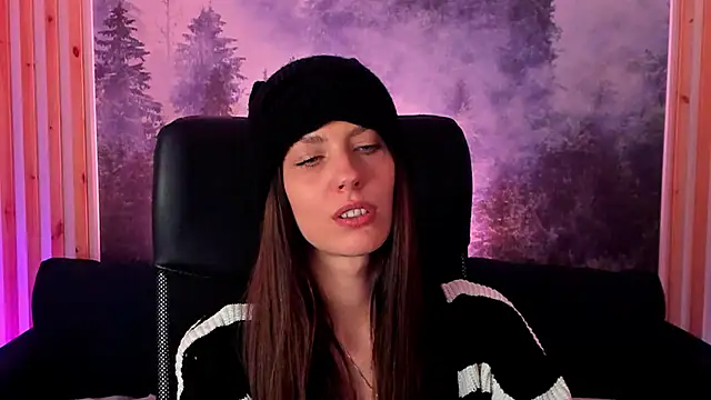 Snapshot of EmilyWilden chatting on March 10, 2025, 2:48 pm EmilyWilden online show from March 10, 2025, 2:48 pm
